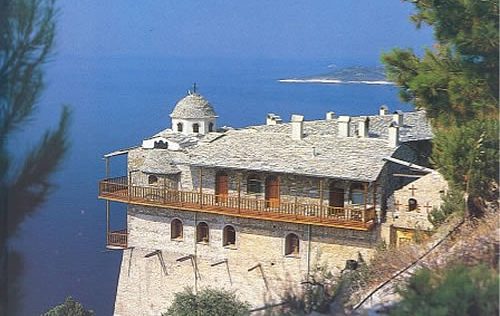 Ιερά Μονή Αρχαγγέλου Μιχαήλ στη Θάσο. Το μοναστήρι που φυλάσσεται καρφί της Σταυρώσεως του Χριστού και η θαυματουργή εικόνα του&nbsp;Ταξιάρχη.